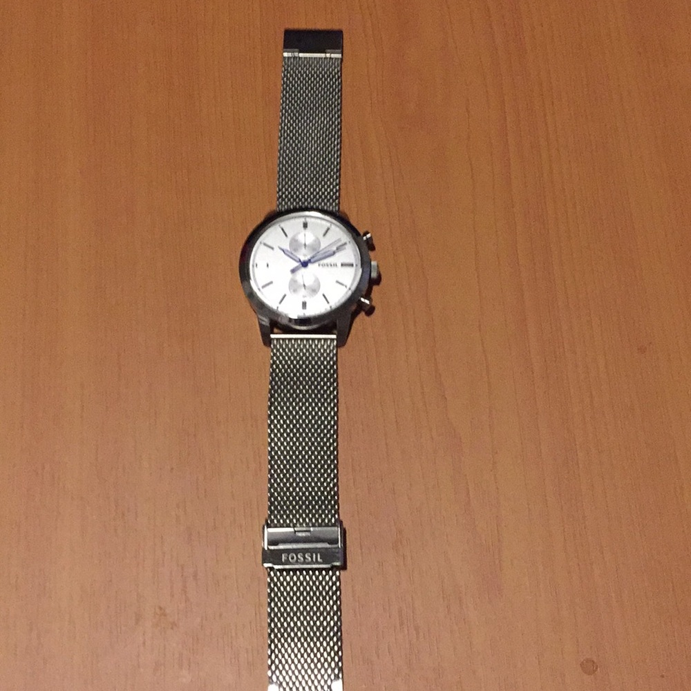 Fossil Watch-Silver& time hands blue needs battery